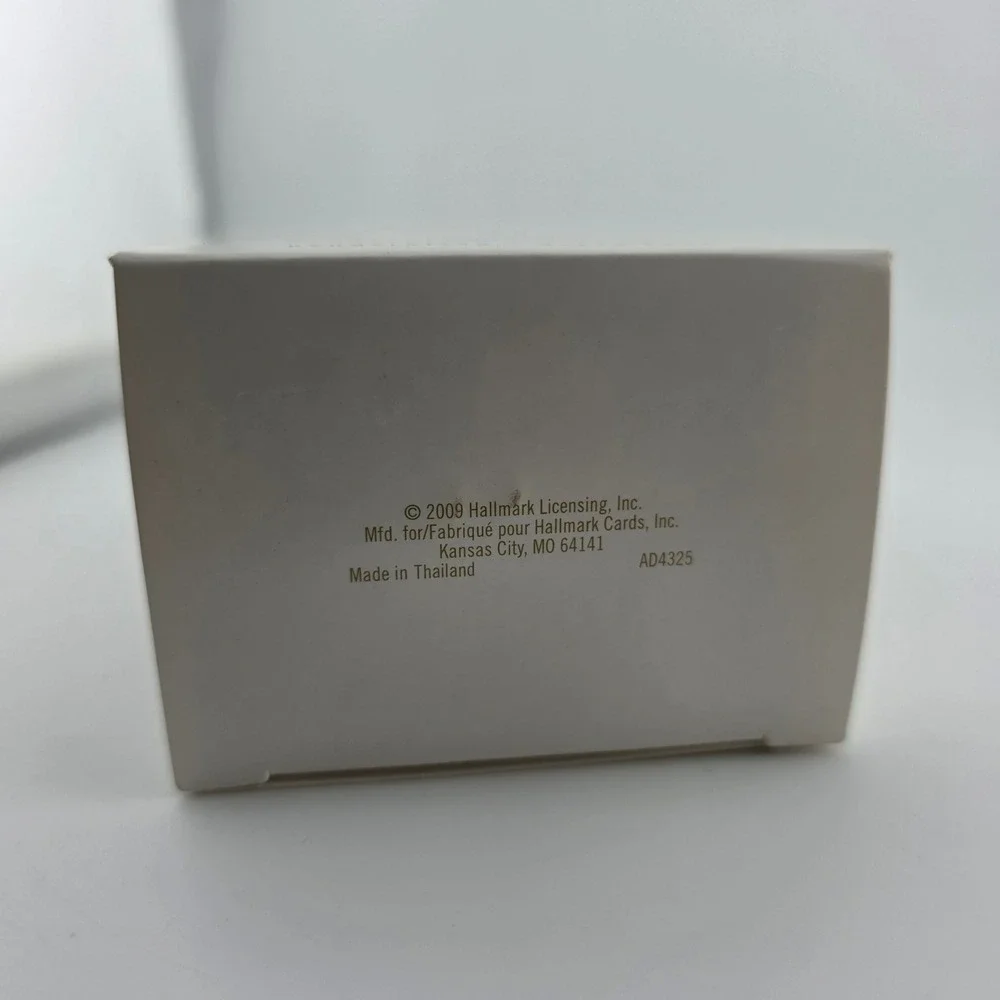 Hallmark Keepsake Sign‎ of the Times 2009 VIP Gift Ornament With Packaging